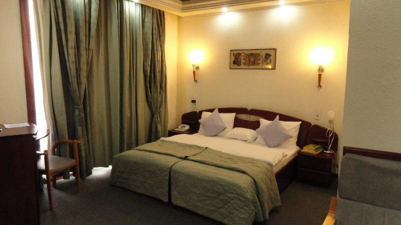 Relax Comfort Suites Hotel Bucharest Luaran gambar